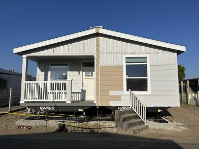 Photo 2 of 20 of home located at 17333 Valley Blvd. #41E Fontana, CA 92335