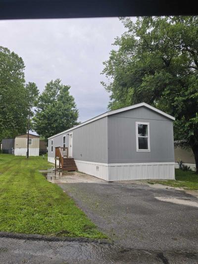 Photo 4 of 13 of home located at 4511 Dirt Rd #15 Joplin, MO 64801