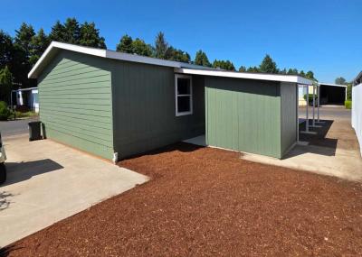 Photo 4 of 15 of home located at 1800 Lakewood Ct Sp. #46 Eugene, OR 97402