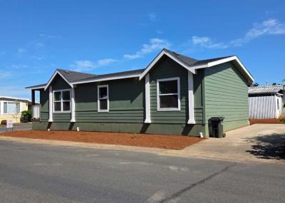 Photo 2 of 15 of home located at 1800 Lakewood Ct Sp. #46 Eugene, OR 97402