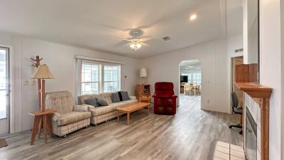 Photo 5 of 18 of home located at 916 E Norman St Lady Lake, FL 32159