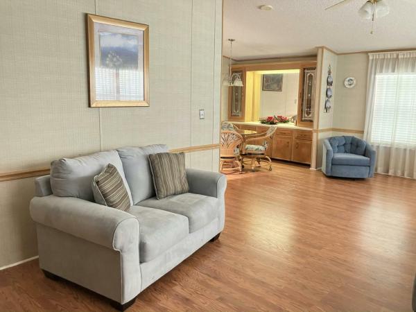 1989 DELO Manufactured Home