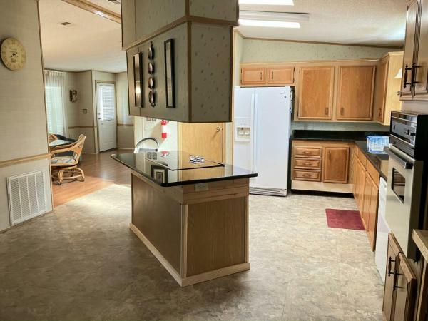 1989 DELO Manufactured Home