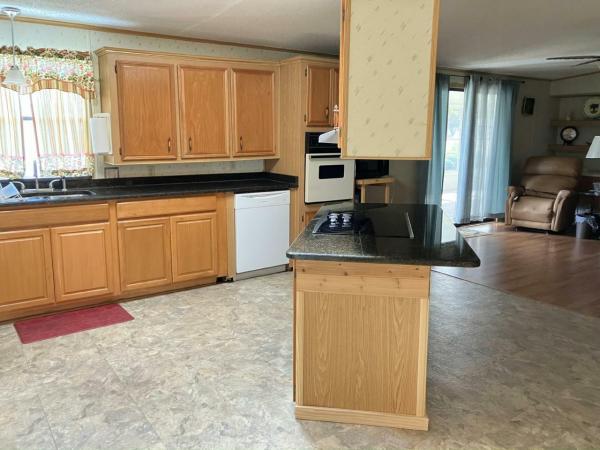 1989 DELO Manufactured Home