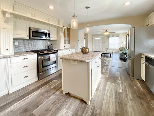 2017 Pine Grove mobile Home