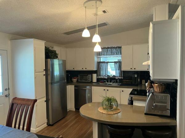 1988 HS Barrington Manufactured Home