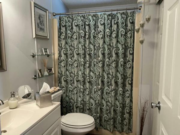 1988 HS Barrington Manufactured Home