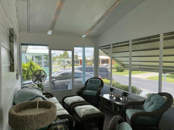 1988 HS Barrington Manufactured Home