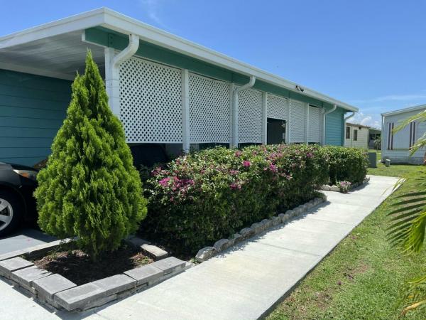 1988 HS Barrington Manufactured Home