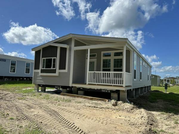 2025 Champion - Lake City LaBelle Mobile Home