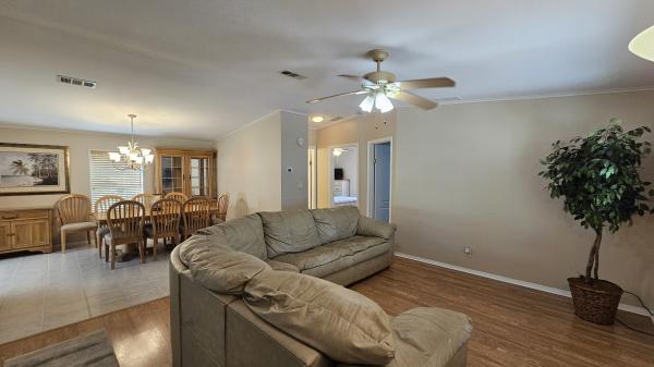 2000 Palm HDR-643 Mobile Home