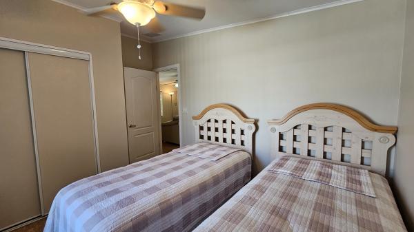 2000 Palm HDR-643 Mobile Home