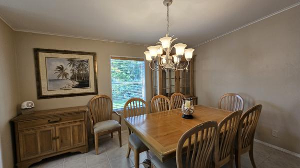 2000 Palm HDR-643 Mobile Home