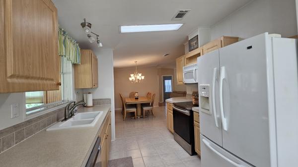2000 Palm HDR-643 Mobile Home
