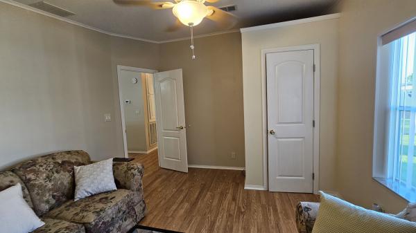 2000 Palm HDR-643 Mobile Home