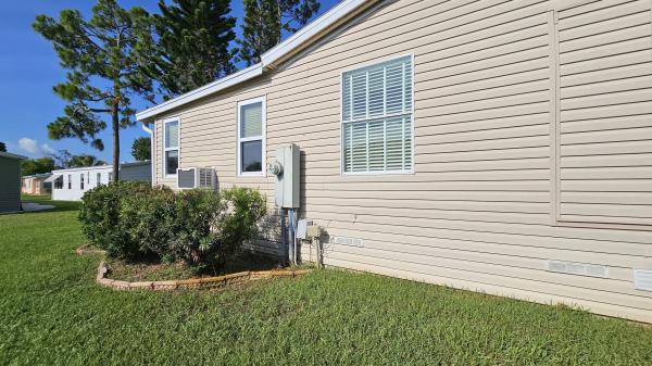 2000 Palm HDR-643 Mobile Home
