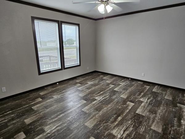 2022 Champion CSD2852K Mobile Home