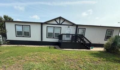 Photo 2 of 7 of home located at 1601 E Slaughter Ln. #413 Austin, TX 78747