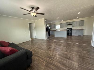 Photo 4 of 7 of home located at 1601 E Slaughter Ln. #413 Austin, TX 78747