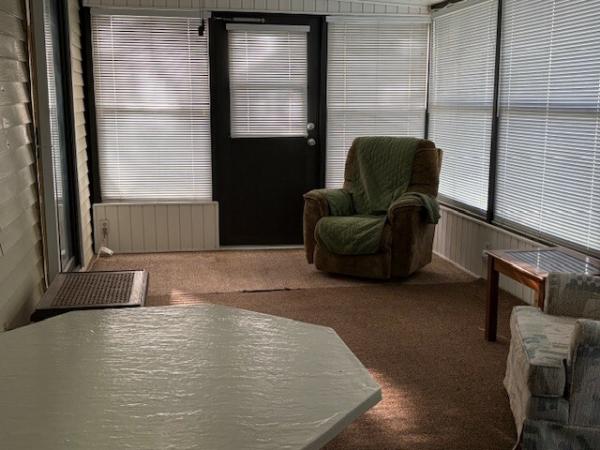 1988 PARK Mobile Home For Sale