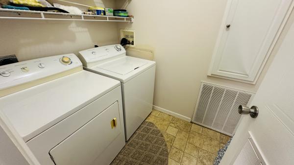 2005 KEYL 05610324TAB Mobile Home