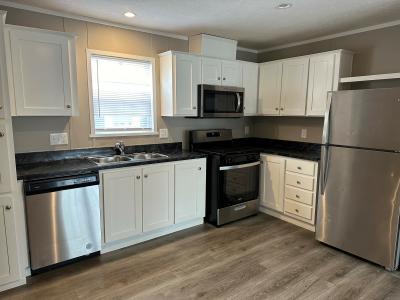 Mobile Home at 51 Canal Pontiac, MI 48341