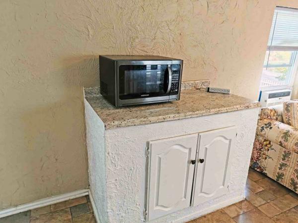 1995 Century 701 Manufactured Home