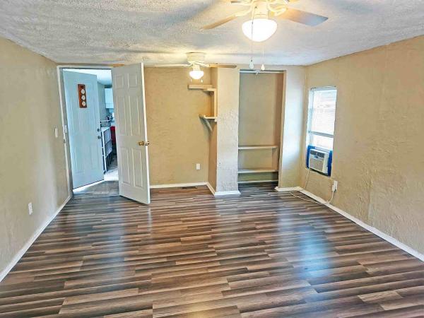 1995 Century 701 Manufactured Home