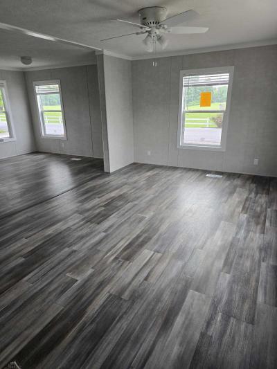 Photo 3 of 14 of home located at 1901 Royal Mine Rd Belleville, IL 62226