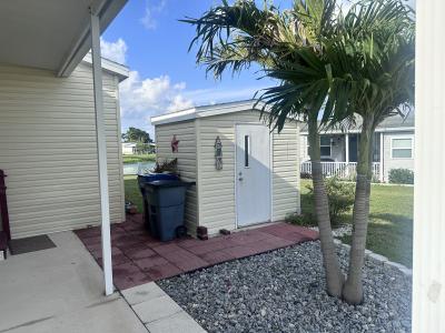 Photo 3 of 20 of home located at 7616 Desoto Drive Ellenton, FL 34222