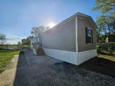 Photo 5 of 5 of home located at 1944 Stark Ave Lot 193 Kansas City, MO 64126