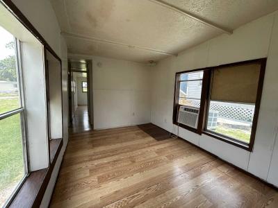 Photo 5 of 8 of home located at 8536 Honeywell Rd. Site 39 Gibsonton, FL 33534