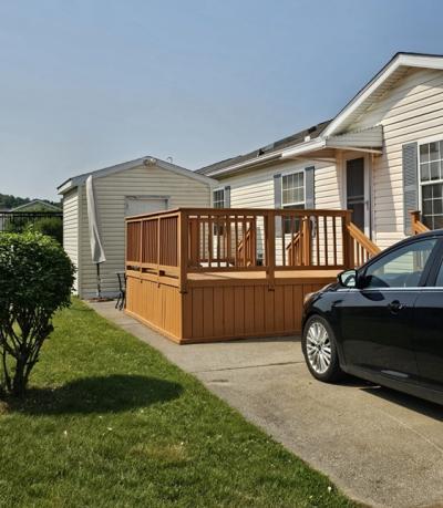 Photo 2 of 16 of home located at 2724 Sandbar Court Lapeer, MI 48446