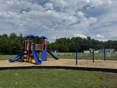 Photo 2 of 5 of home located at 601 James St Rossville, GA 30741