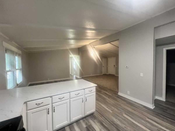 1986 Champion Manufactured Home