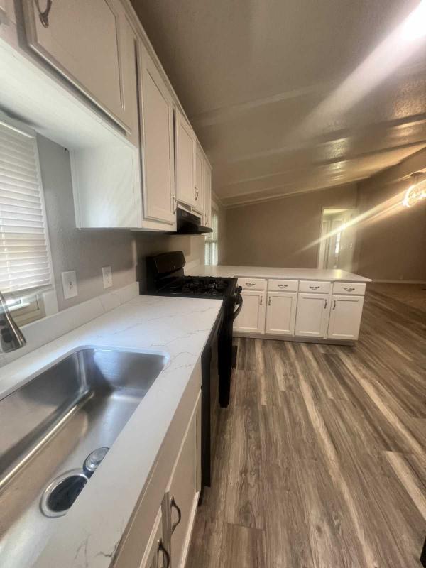 1986 Champion Manufactured Home