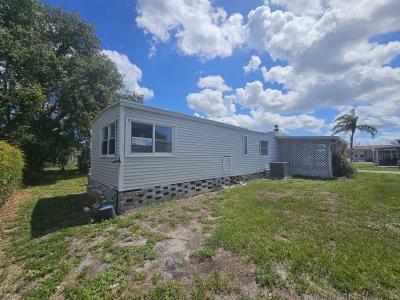 Photo 3 of 30 of home located at 12701 126th Ave Largo, FL 33774