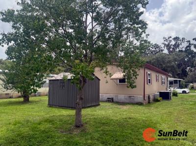 Photo 4 of 68 of home located at 3905 Westland Road Brooksville, FL 34601