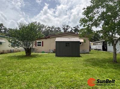 Photo 5 of 68 of home located at 3905 Westland Road Brooksville, FL 34601