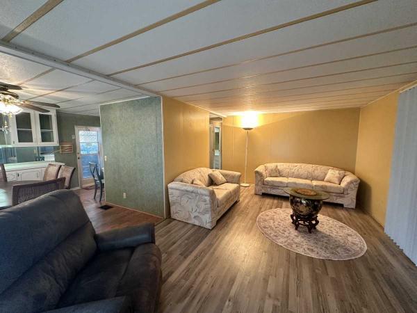 1977 MILL  HS Mobile Home