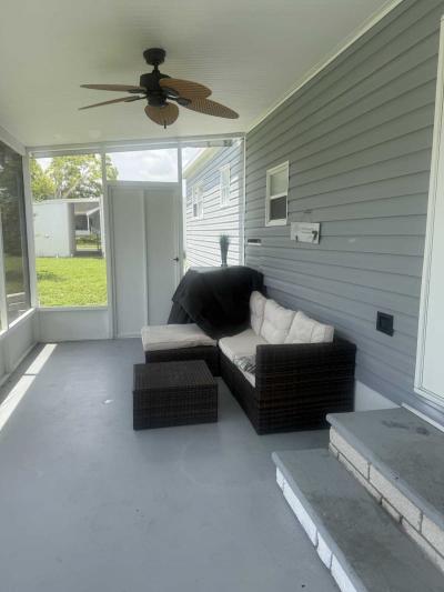 Photo 5 of 34 of home located at 5200 28th Street N Saint Petersburg, FL 33714