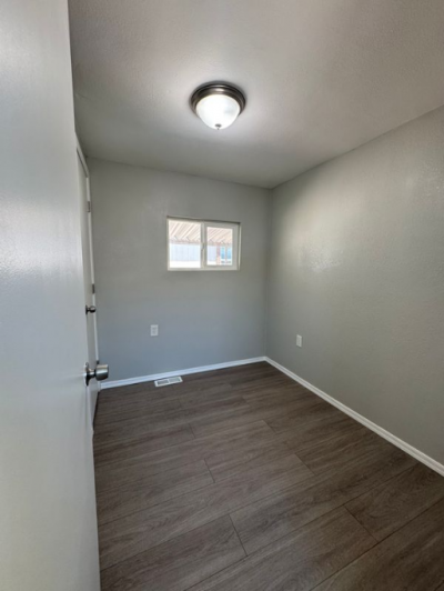 Photo 5 of 16 of home located at 500 North 67th Avenue Phoenix, AZ 85043