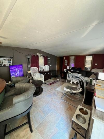 Photo 3 of 8 of home located at 452 Mainring St Hamilton, OH 45011