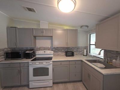 Photo 2 of 30 of home located at 5605 SW 58th Pl Ocala, FL 34474