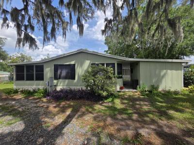 Photo 3 of 30 of home located at 5605 SW 58th Pl Ocala, FL 34474