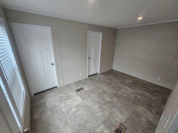 2025 Champion Home Builders, Inc. mobile Home
