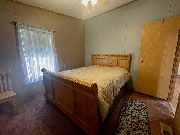 1999 Lakepointe Manufactured Home