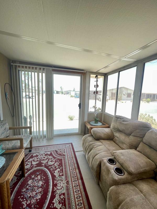 1999 Lakepointe Manufactured Home
