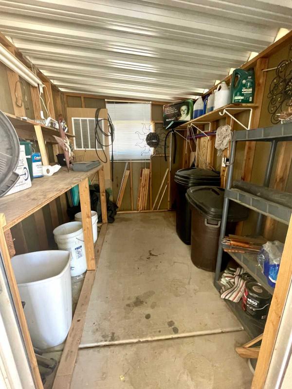 1999 Lakepointe Manufactured Home