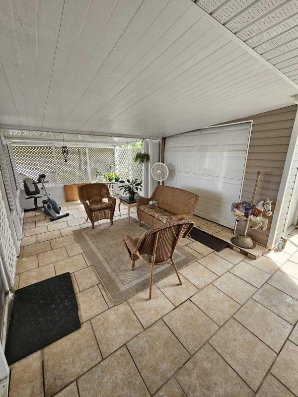 Photo 1 of 2 of home located at 7403 46th Ave N Lot 344 Saint Petersburg, FL 33709